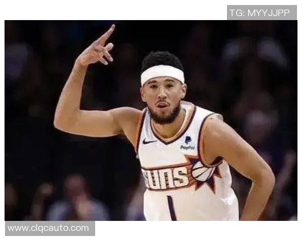 昔日恩怨再现!布克与老队友狭路相逢 昔日恩怨再现!布克与老队友狭路相逢